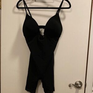 Elegant Black Women's Shapewear Bodysuit